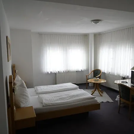 Cafe Und Zum Cuntzer Eck Bed & Breakfast